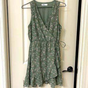 Boutique sleeveless dress size small